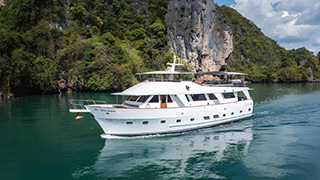Yacht rental