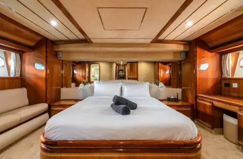 FERRETTI 80FT SOFIA