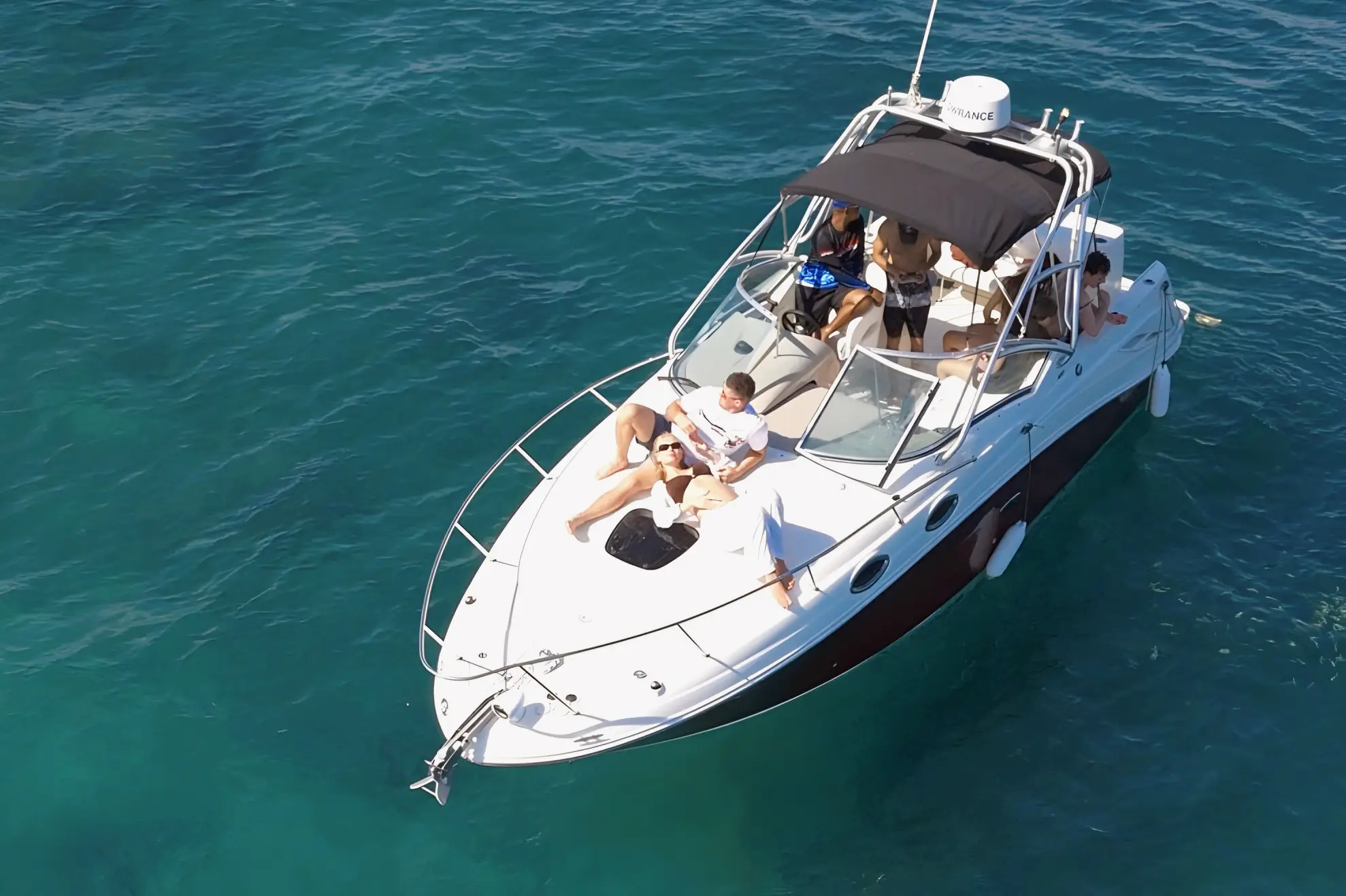 Яхта SEA RAY 27