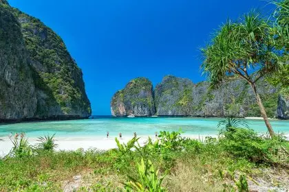 Phi Phi In the footsteps of DiCaprio