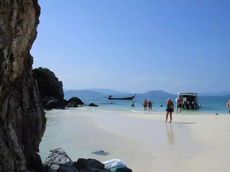 Discover New Horizons: Khai and Maiton Islands