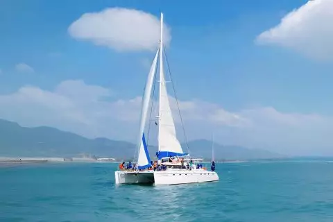 Discover New Horizons: Khai and Maiton Islands