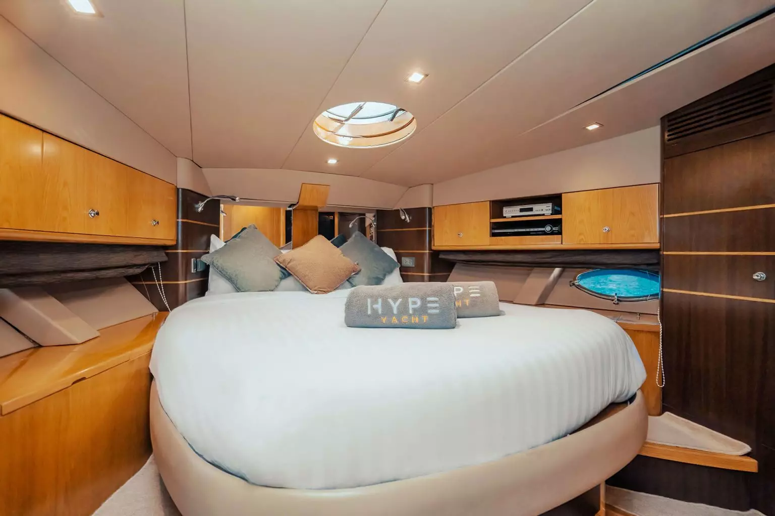 HYPE LUXURY YACHT