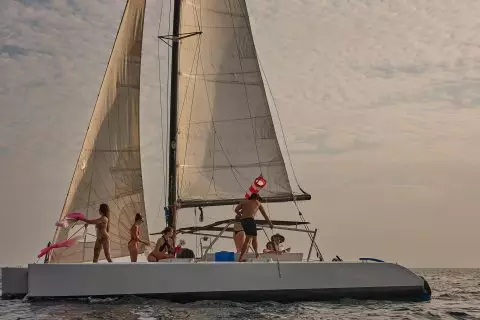 Steam catamaran trip: Coconut Island and Koh Rang Yai