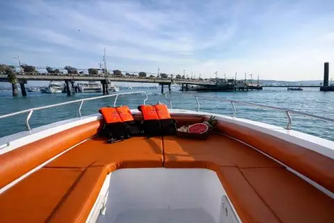 Speedboat choksomboon